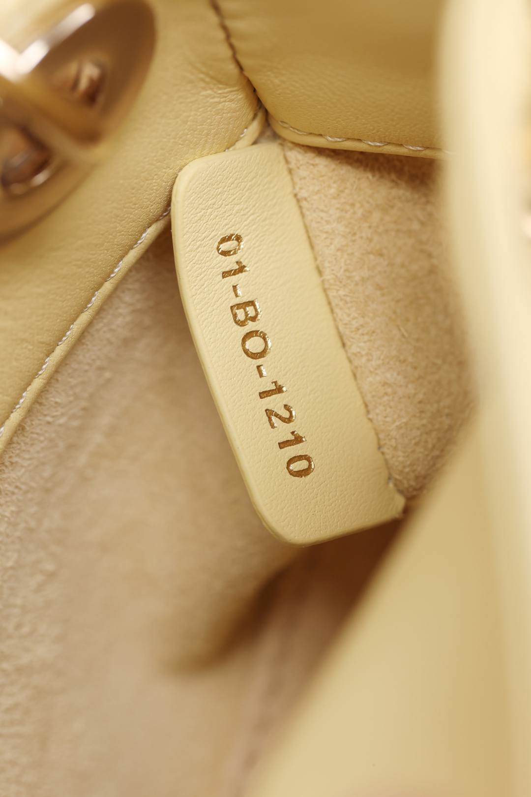 Shebag Super replica Lady Dior mini Yellow lambskin bag review(Dec 2025 updated))-Best Quality designer Bag Review, and online shopping, designer bag ru