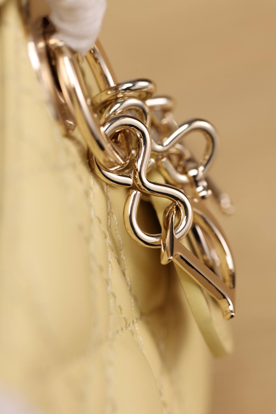 Shebag Super replica Lady Dior mini Yellow lambskin bag review(Dec 2025 updated))-Best Quality designer Bag Review, and online shopping, designer bag ru