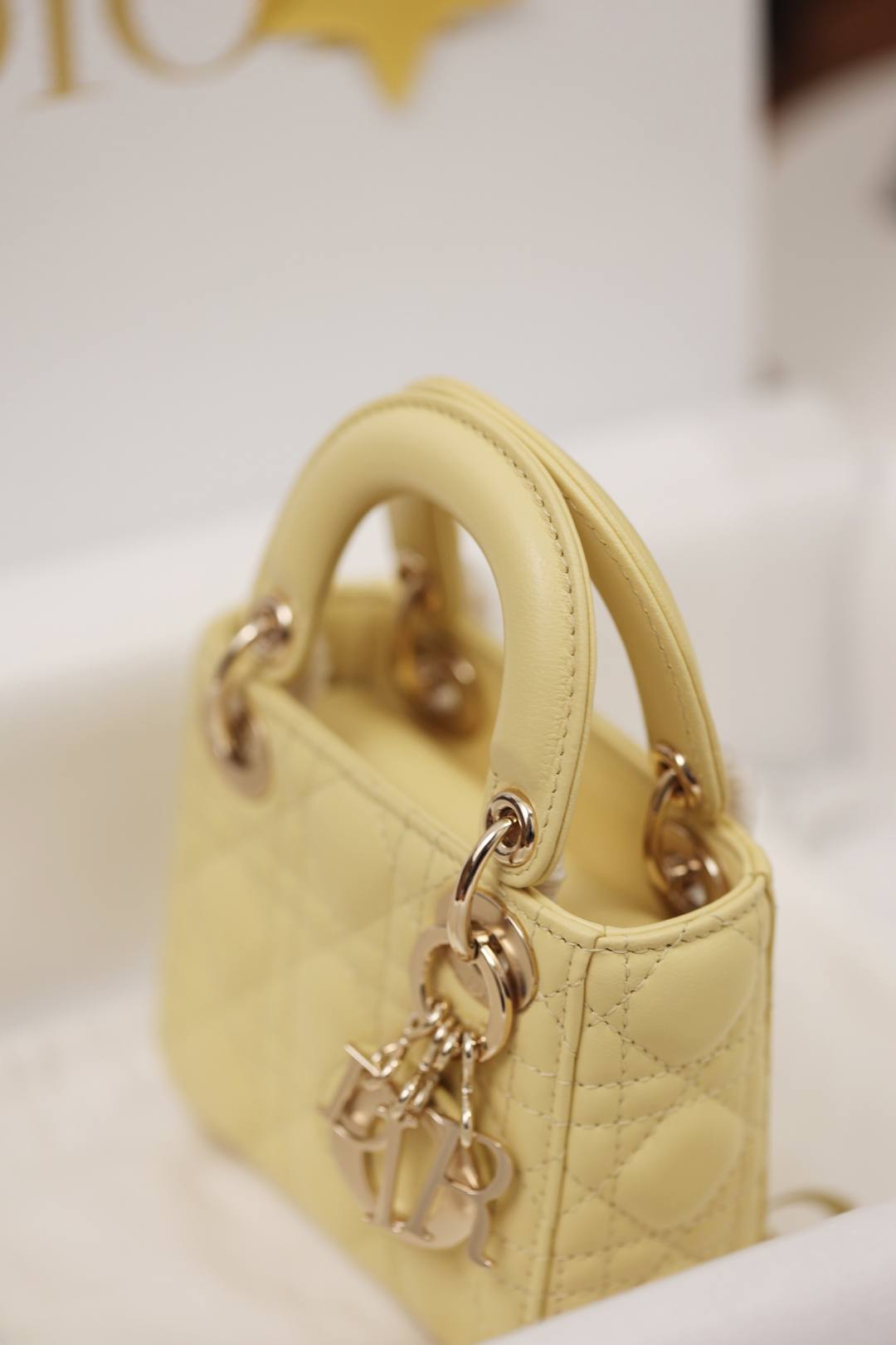 Shebag Super replica Lady Dior mini Yellow lambskin bag review(Dec 2025 updated))-Best Quality designer Bag Review, and online shopping, designer bag ru