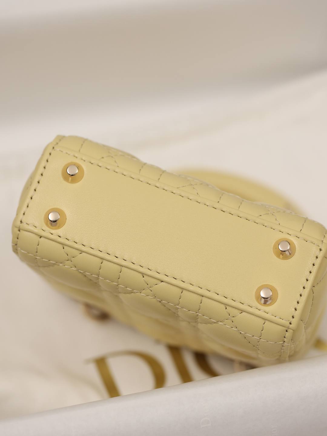 Shebag Super replica Lady Dior mini Yellow lambskin bag review(Dec 2025 updated))-Best Quality designer Bag Review, and online shopping, designer bag ru