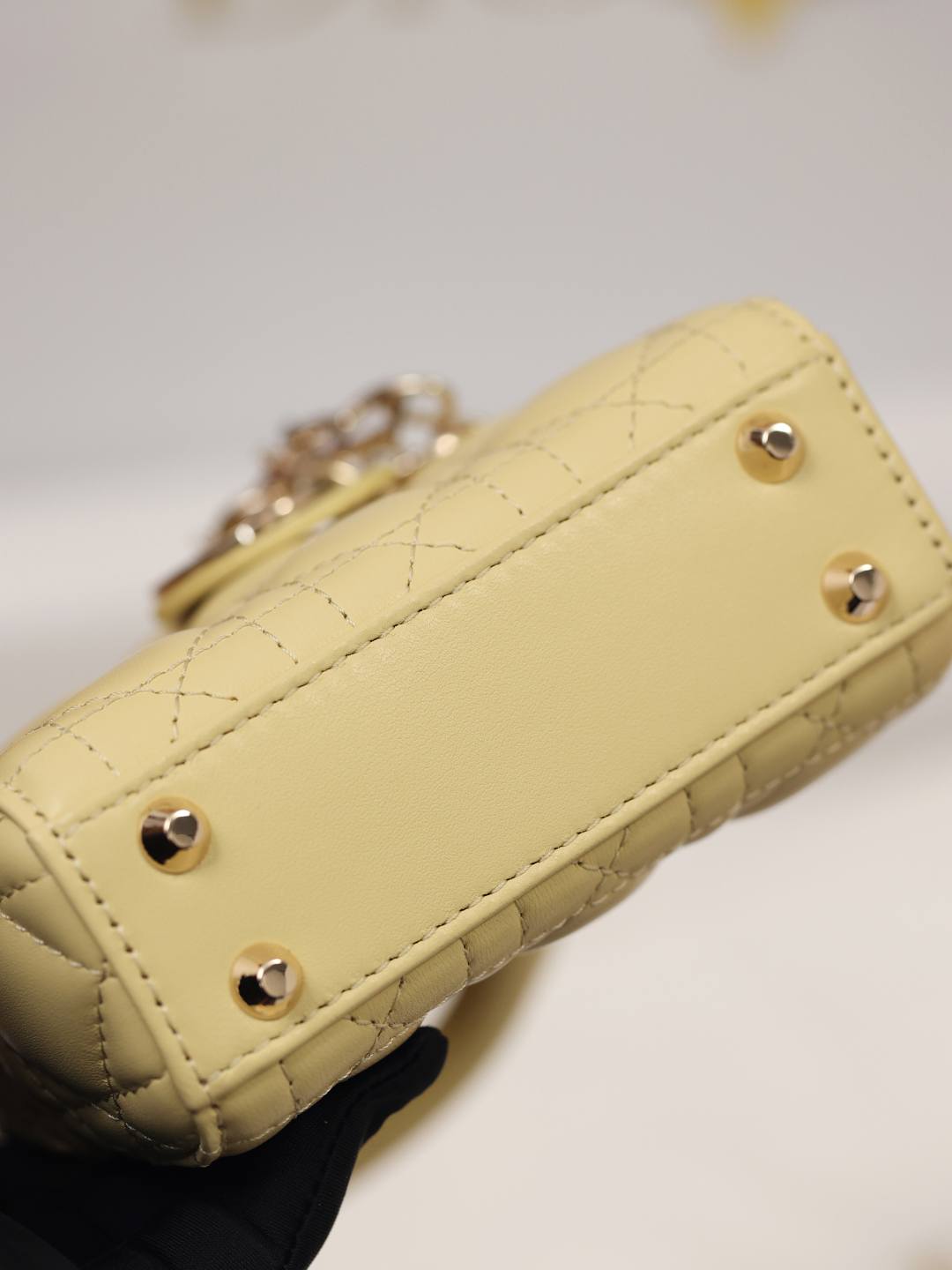 Shebag Super replica Lady Dior mini Yellow lambskin bag review(Dec 2025 updated))-Best Quality designer Bag Review, and online shopping, designer bag ru