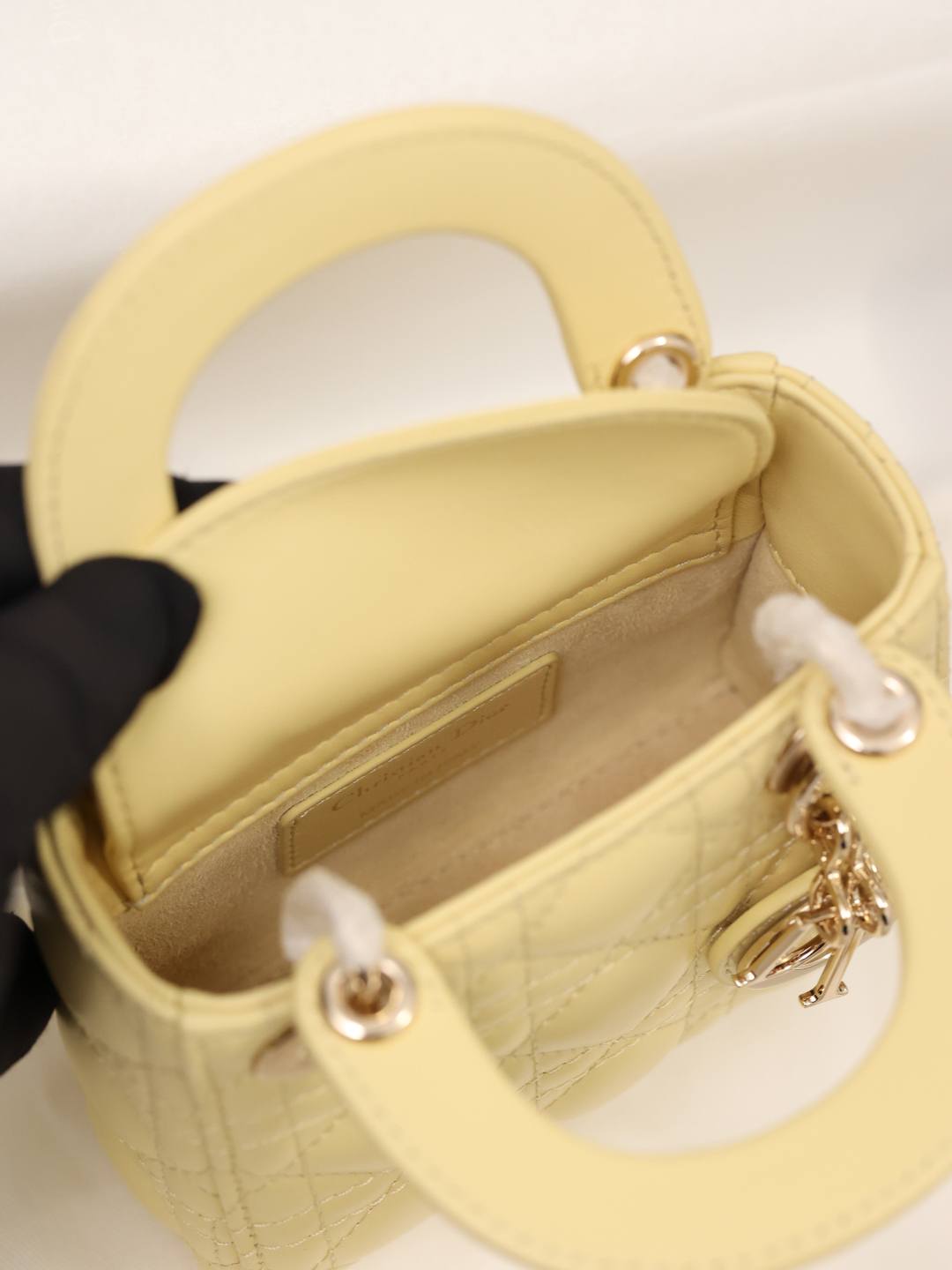 Shebag Super replica Lady Dior mini Yellow lambskin bag review(Dec 2025 updated))-Best Quality designer Bag Review, and online shopping, designer bag ru