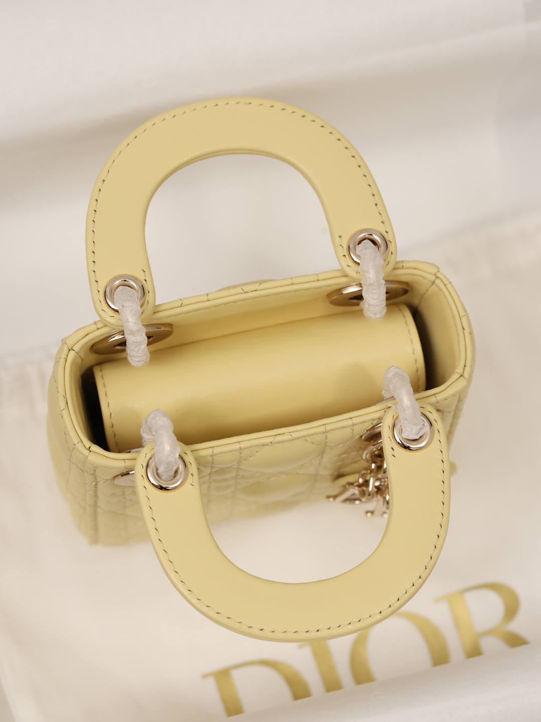 Shebag Super replica Lady Dior mini Yellow lambskin bag review(Dec 2025 updated))-Best Quality designer Bag Review, and online shopping, designer bag ru