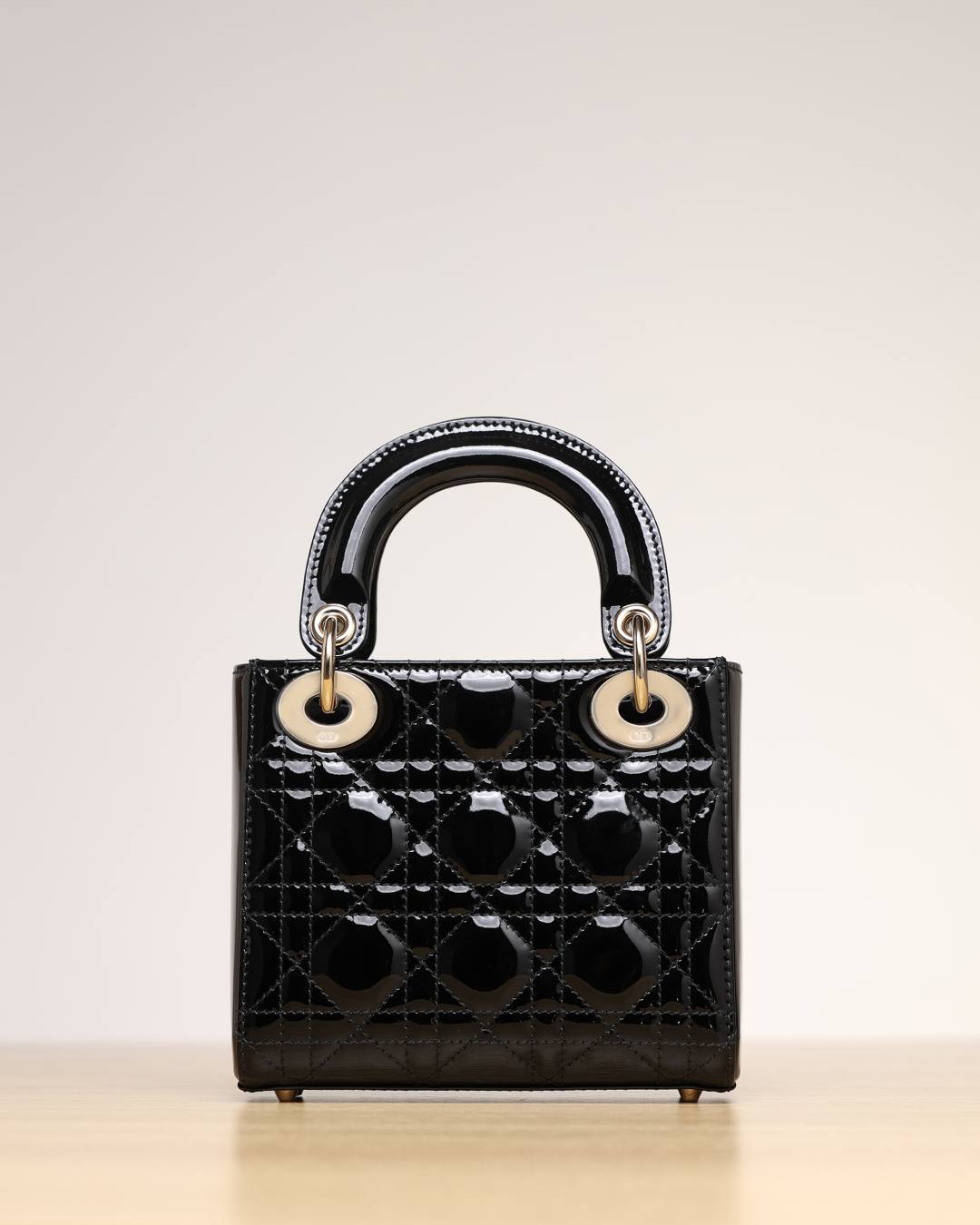 Shebag super replica Lady Dior in Patent black bag review(Dec 2025 updated)-Best Quality designer Bag Review, and online shopping, designer bag ru