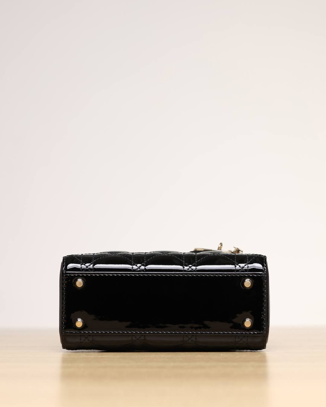 Shebag super replica Lady Dior in Patent black bag review(Dec 2025 updated)-Best Quality designer Bag Review, and online shopping, designer bag ru