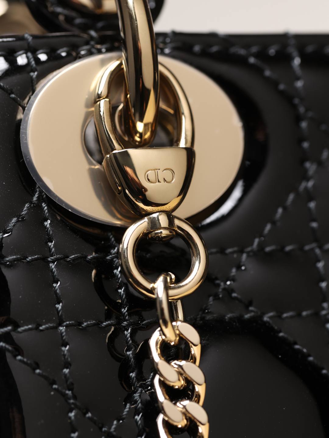 Shebag super replica Lady Dior in Patent black bag review(Dec 2025 updated)-Best Quality designer Bag Review, and online shopping, designer bag ru