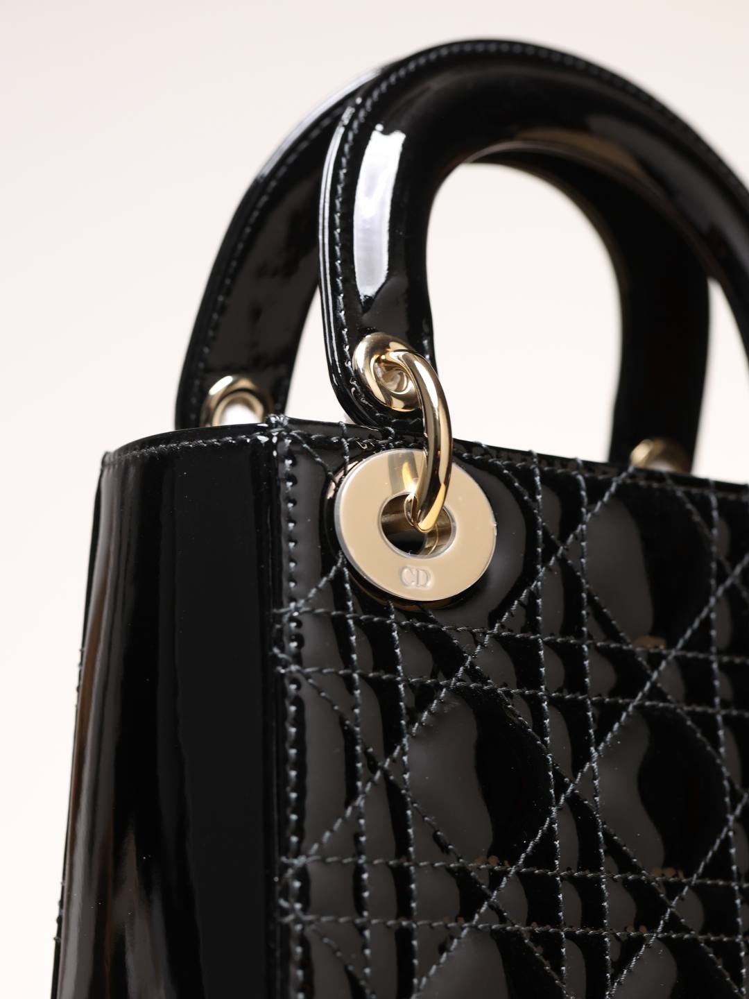 Shebag super replica Lady Dior in Patent black bag review(Dec 2025 updated)-Best Quality designer Bag Review, and online shopping, designer bag ru