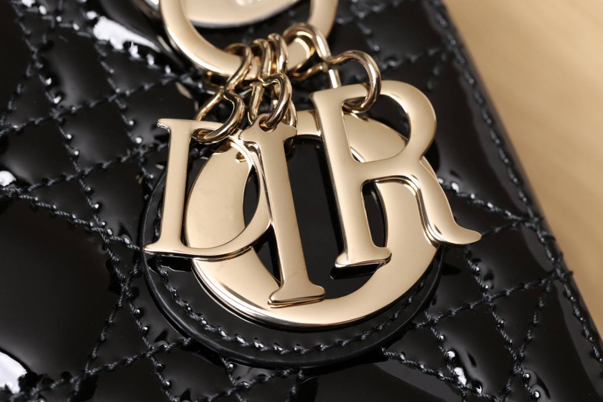 Shebag super replica Lady Dior in Patent black bag review(Dec 2025 updated)-Best Quality designer Bag Review, and online shopping, designer bag ru