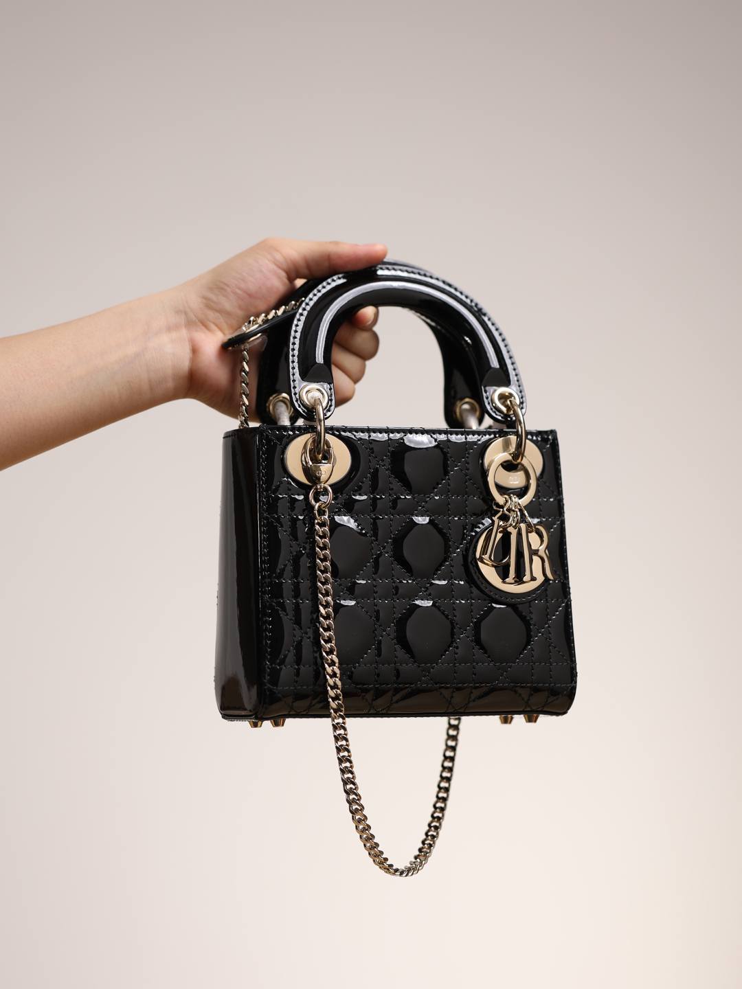 Shebag super replica Lady Dior in Patent black bag review(Dec 2025 updated)-Best Quality designer Bag Review, and online shopping, designer bag ru