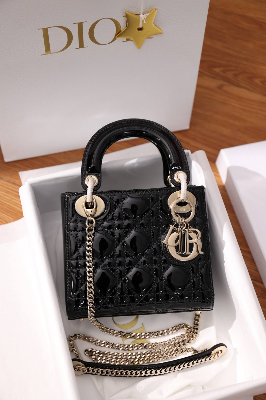 Shebag super replica Lady Dior in Patent black bag review(Dec 2025 updated)-Best Quality designer Bag Review, and online shopping, designer bag ru