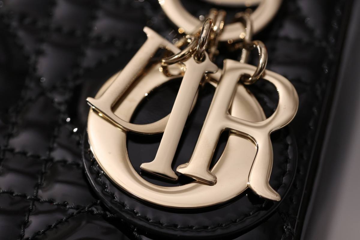 Shebag super replica Lady Dior in Patent black bag review(Dec 2025 updated)-Best Quality designer Bag Review, and online shopping, designer bag ru