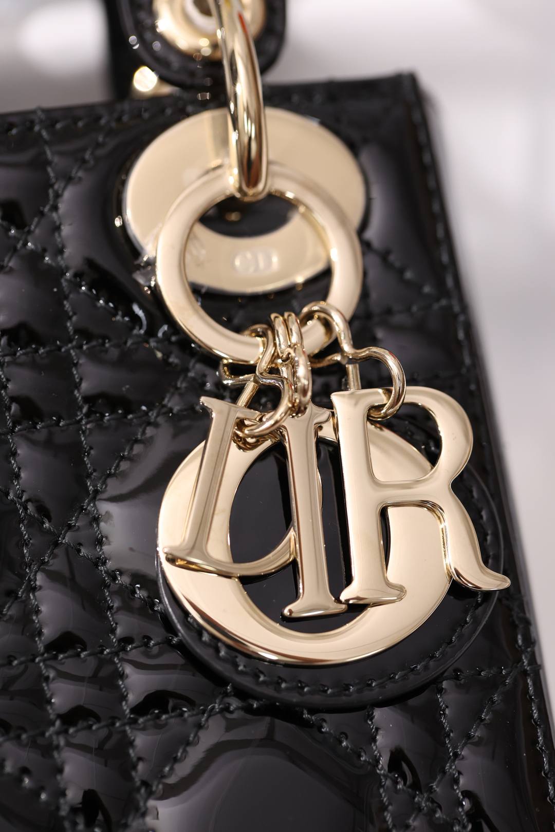 Shebag super replica Lady Dior in Patent black bag review(Dec 2025 updated)-Best Quality designer Bag Review, and online shopping, designer bag ru
