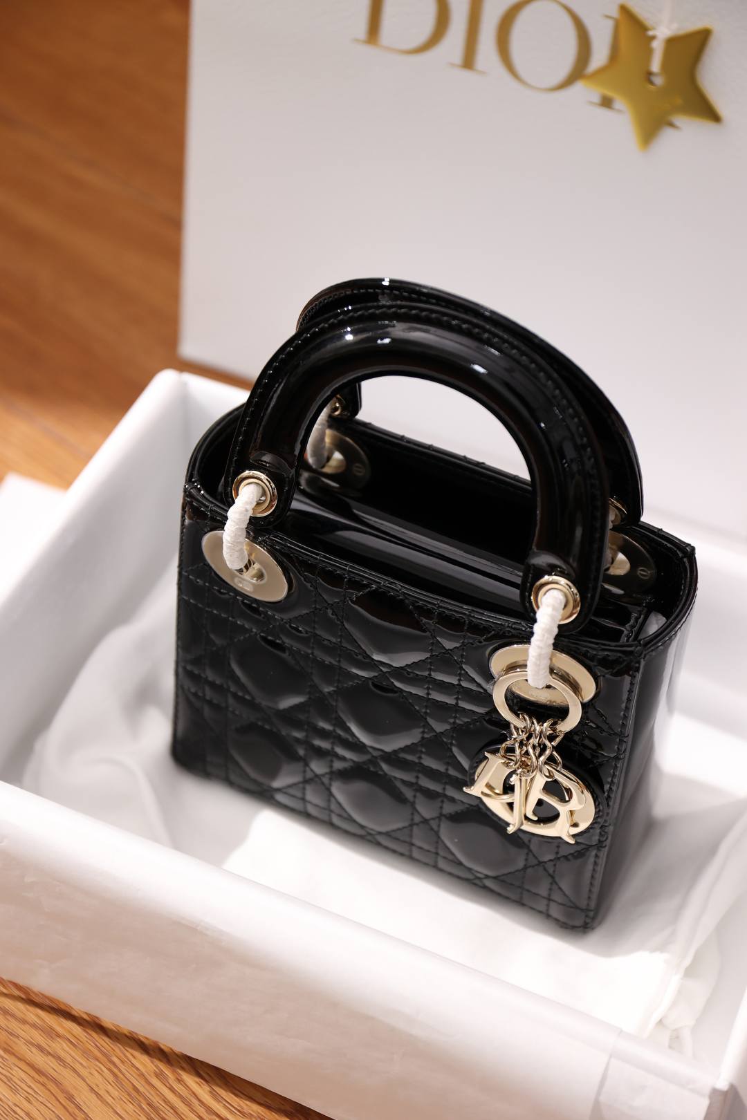 Shebag super replica Lady Dior in Patent black bag review(Dec 2025 updated)-Best Quality designer Bag Review, and online shopping, designer bag ru