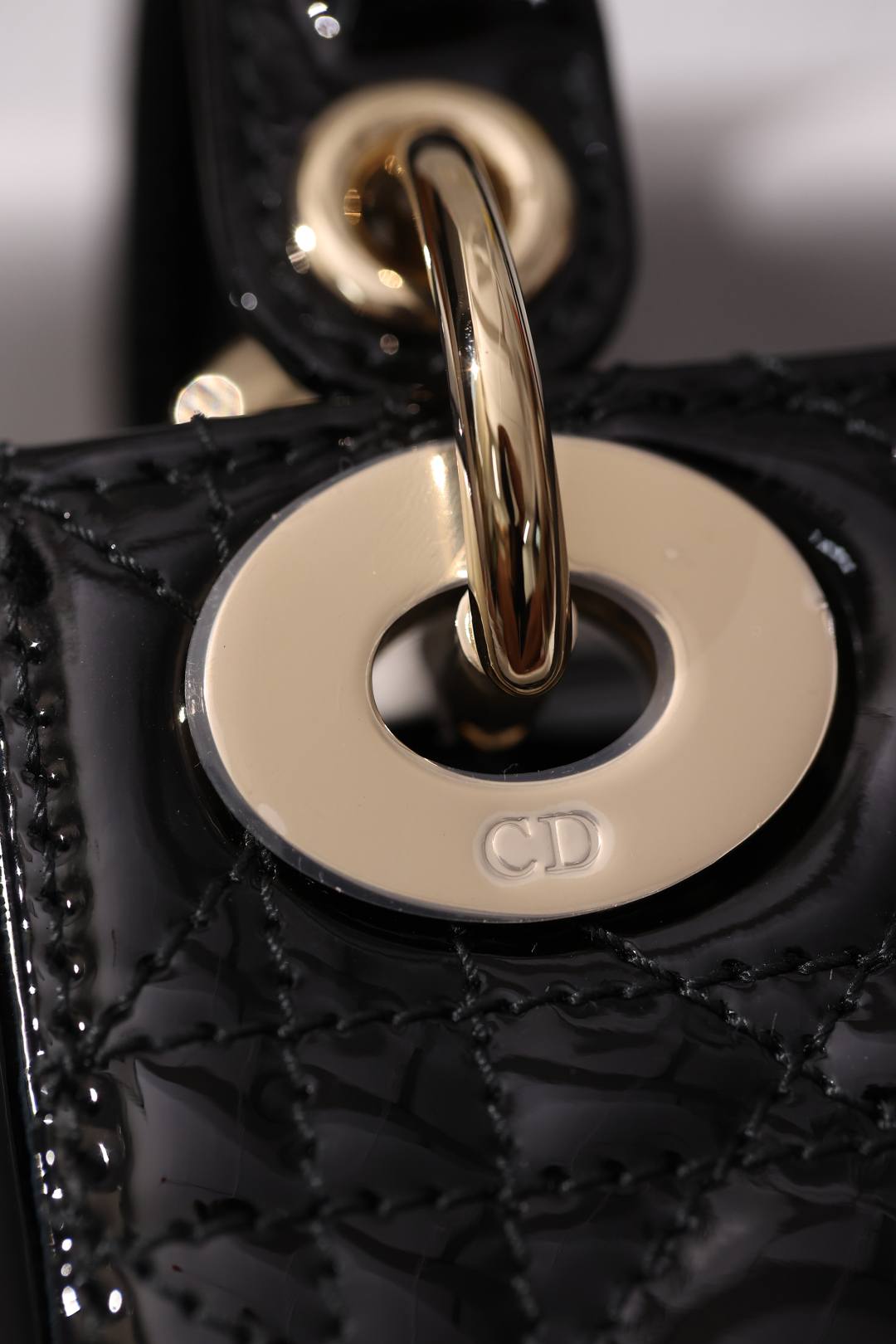 Shebag super replica Lady Dior in Patent black bag review(Dec 2025 updated)-Best Quality designer Bag Review, and online shopping, designer bag ru