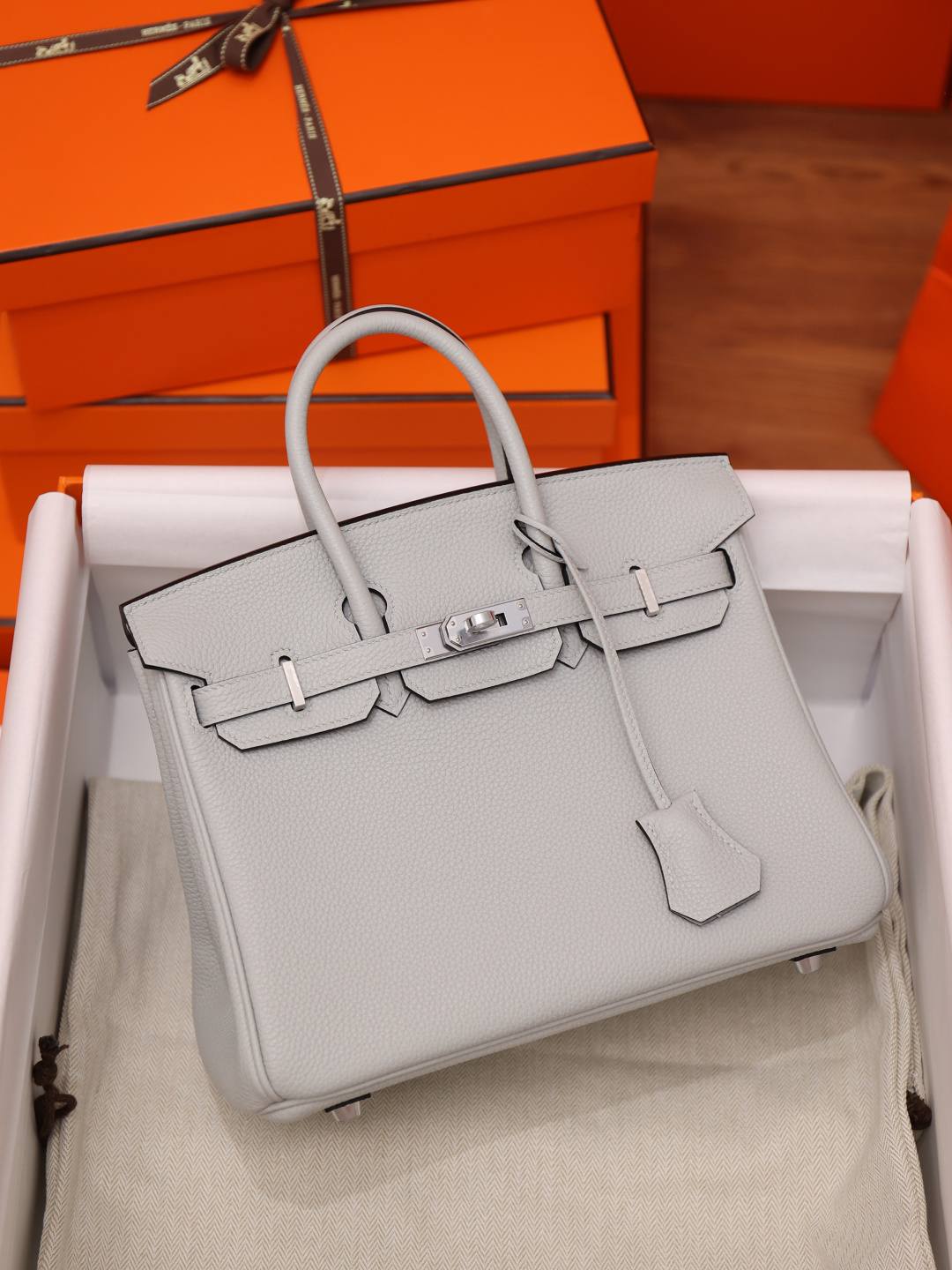 Shebag fully handmade Hermes Birkin 25 in dream blue togo review(Dec 2025 updated)-Best Quality designer Bag Review, and online shopping, designer bag ru Shebag fully handmade Hermes Birkin 25 in dream blue togo review(Dec 2025 updated)-Best Quality designer Bag Review, and online shopping, designer bag ru