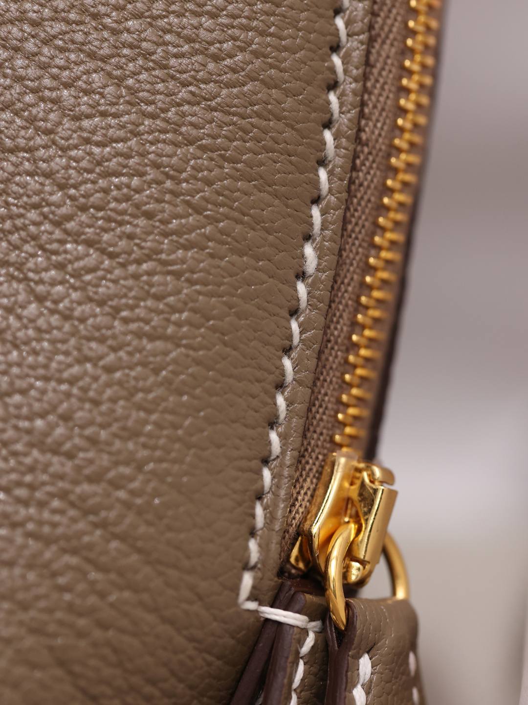Shebag handmade Hermes Bolide 19 in grey bag review(Jan 2026 updated)-Best Quality designer Bag Review, and online shopping, designer bag ru Shebag handmade Hermes Bolide 19 in grey bag review(Jan 2026 updated)-Best Quality designer Bag Review, and online shopping, designer bag ru