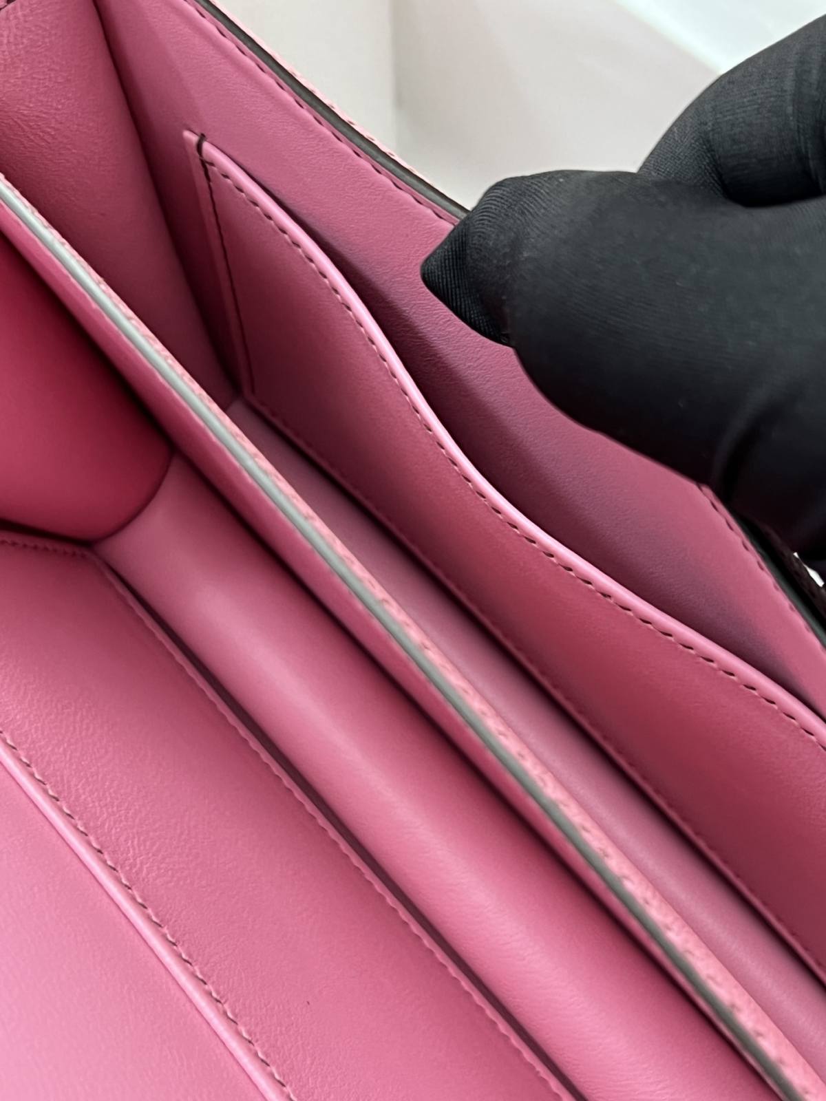 Shebag top replica handmade Hermes Constance 19 bag pink Epsom leather(Jan 2026 updated)-Best Quality designer Bag Review, and online shopping, designer bag ru