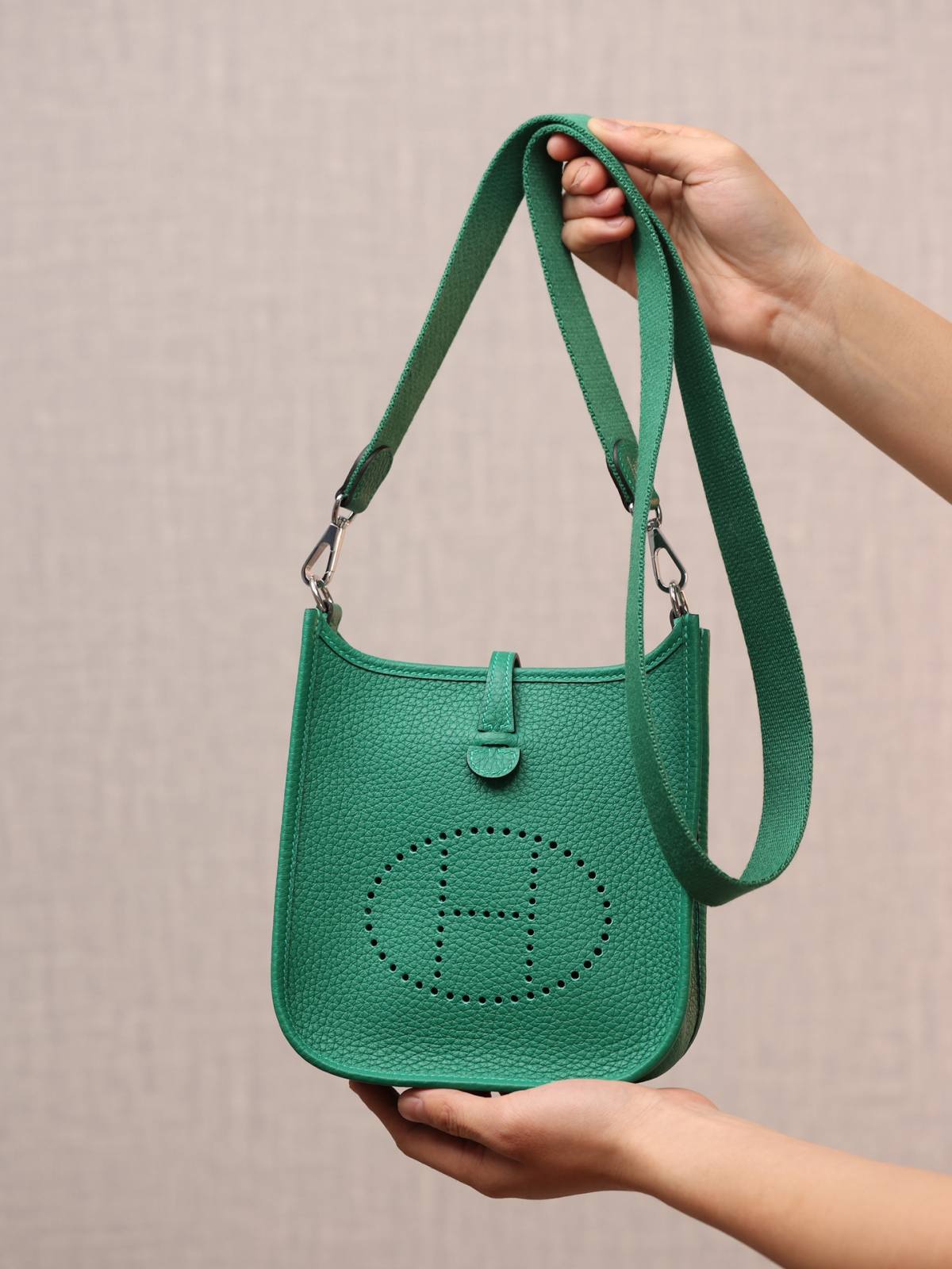 Shebag handmade Hermes Evelyne 19 new green color (Feb 2026 updated)-Best Quality designer Bag Review, and online shopping, designer bag ru Shebag handmade Hermes Evelyne 19 new green color (Feb 2026 updated)-Best Quality designer Bag Review, and online shopping, designer bag ru