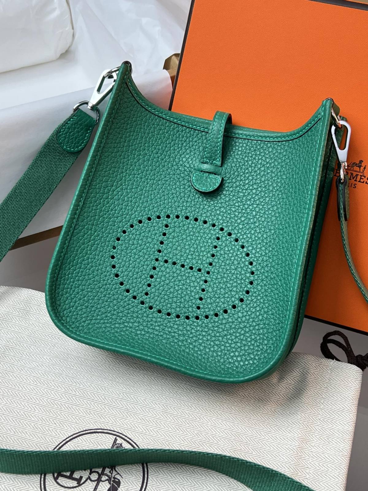 Shebag handmade Hermes Evelyne 19 new green color (Feb 2026 updated)-Best Quality designer Bag Review, and online shopping, designer bag ru Shebag handmade Hermes Evelyne 19 new green color (Feb 2026 updated)-Best Quality designer Bag Review, and online shopping, designer bag ru