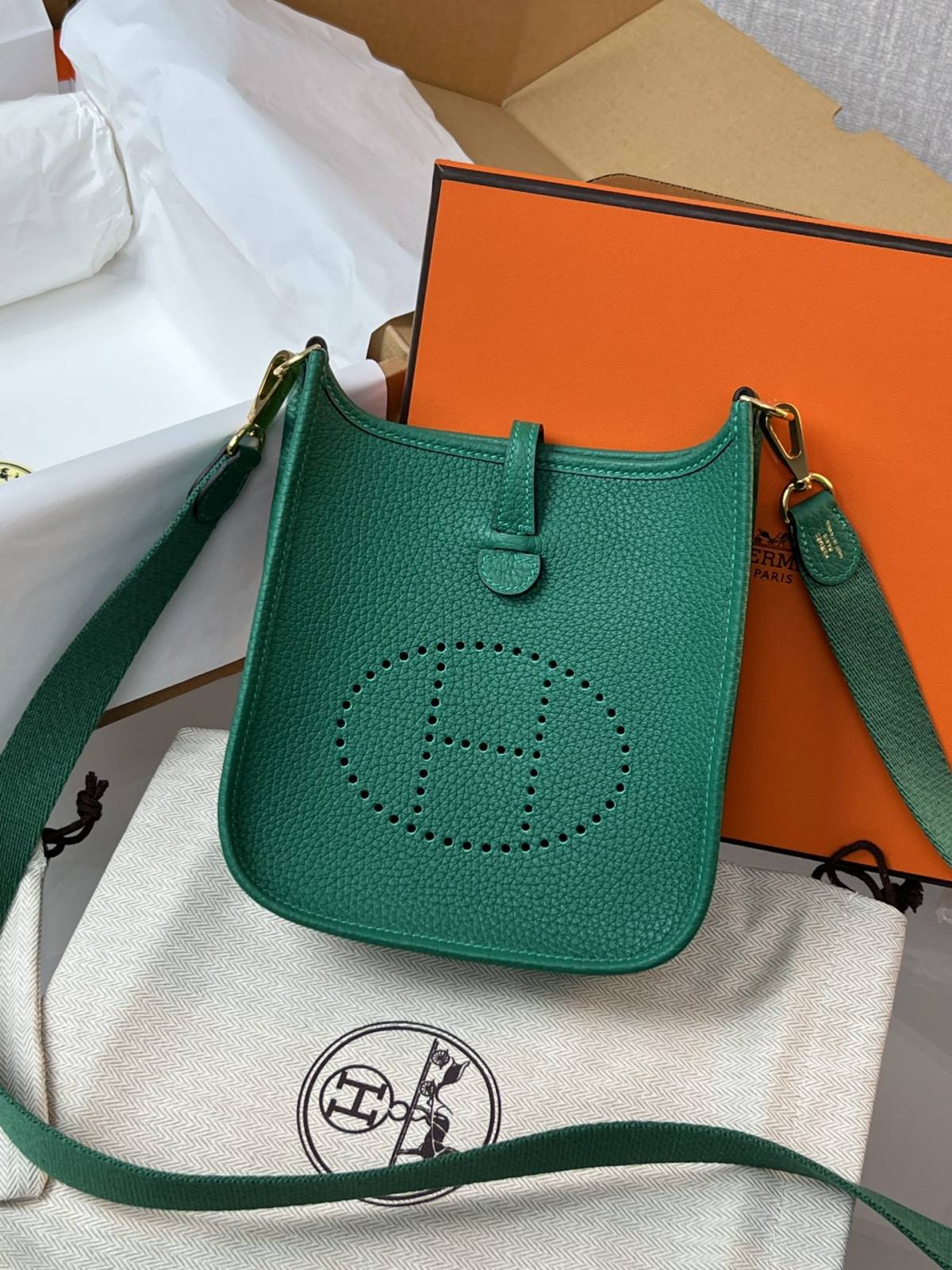 Shebag handmade Hermes Evelyne 19 new green color (Feb 2026 updated)-Best Quality designer Bag Review, and online shopping, designer bag ru Shebag handmade Hermes Evelyne 19 new green color (Feb 2026 updated)-Best Quality designer Bag Review, and online shopping, designer bag ru