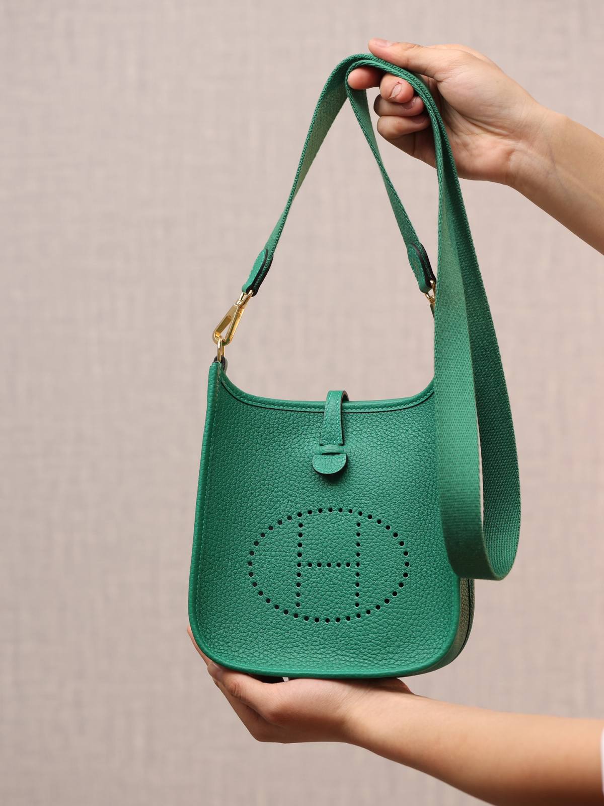 Shebag handmade Hermes Evelyne 19 new green color (Feb 2026 updated)-Best Quality designer Bag Review, and online shopping, designer bag ru Shebag handmade Hermes Evelyne 19 new green color (Feb 2026 updated)-Best Quality designer Bag Review, and online shopping, designer bag ru