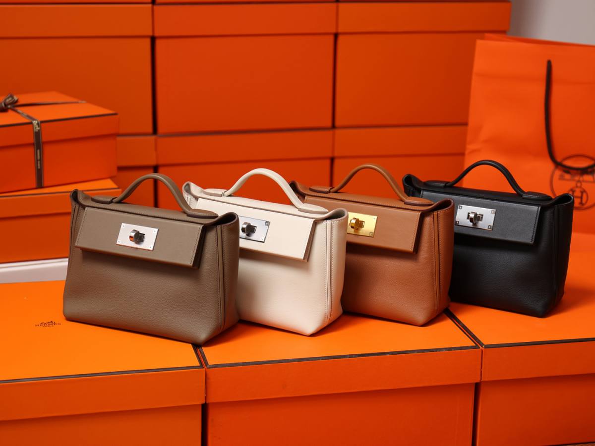 Shebag hand made Hermes 2424 bag in white leather review(Feb 2026 updated)-Best Quality designer Bag Review, and online shopping, designer bag ru Shebag hand made Hermes 2424 bag in white leather review(Feb 2026 updated)-Best Quality designer Bag Review, and online shopping, designer bag ru