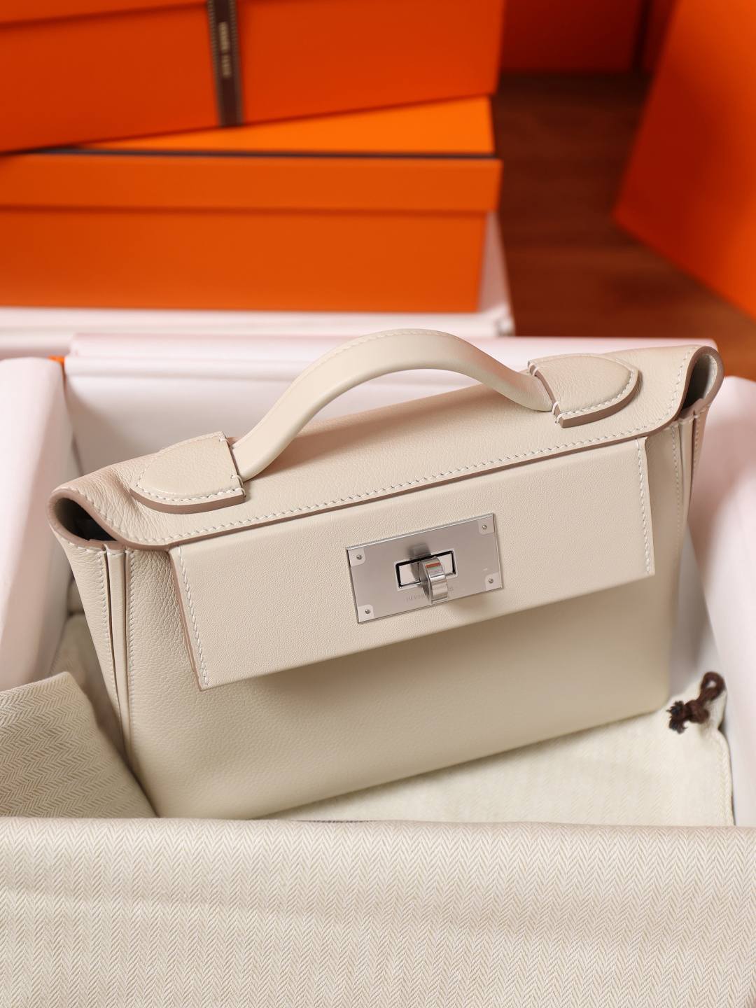Shebag hand made Hermes 2424 bag in white leather review(Feb 2026 updated)-Best Quality designer Bag Review, and online shopping, designer bag ru Shebag hand made Hermes 2424 bag in white leather review(Feb 2026 updated)-Best Quality designer Bag Review, and online shopping, designer bag ru