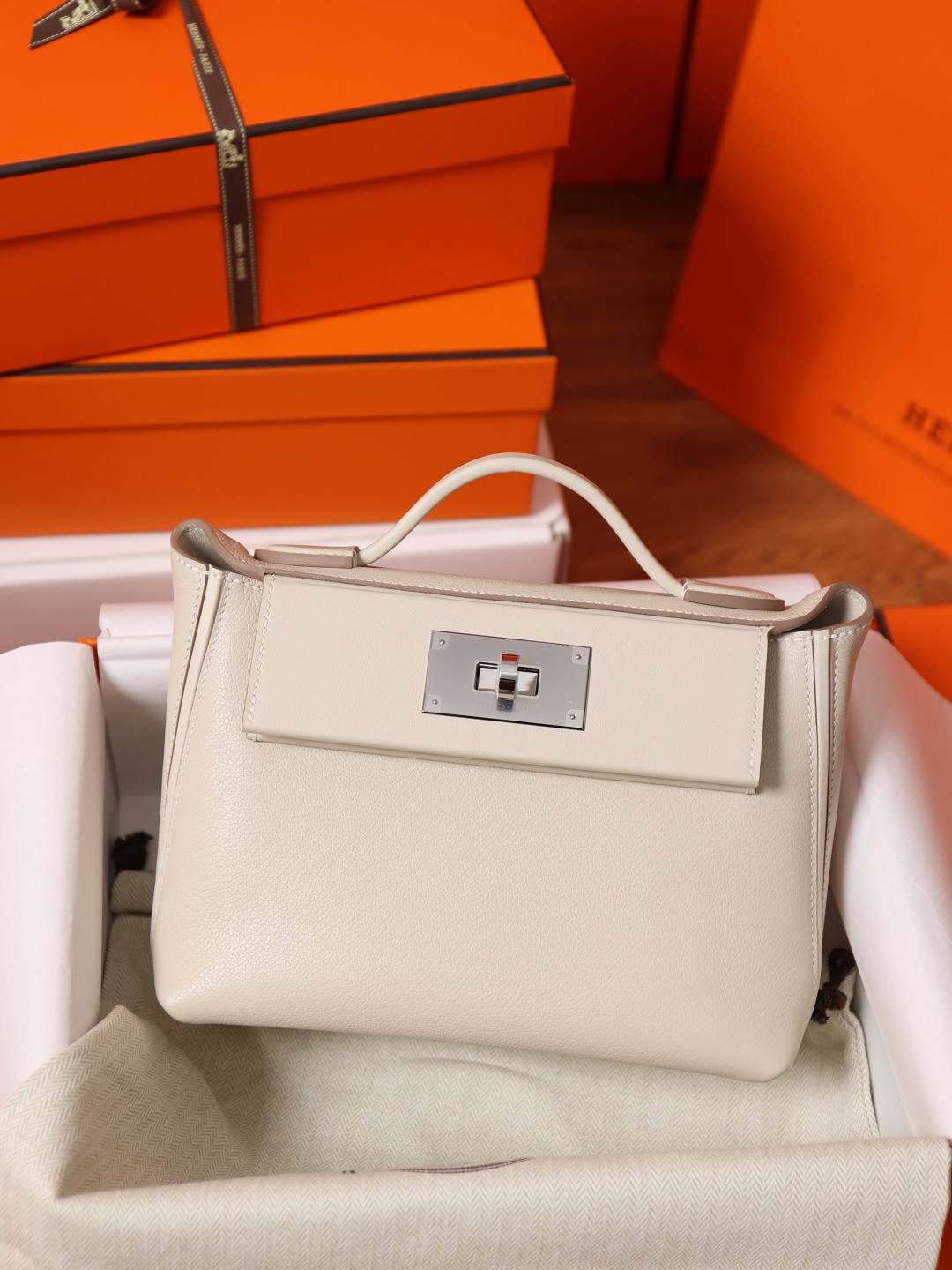 Shebag hand made Hermes 2424 bag in white leather review(Feb 2026 updated)-Best Quality designer Bag Review, and online shopping, designer bag ru Shebag hand made Hermes 2424 bag in white leather review(Feb 2026 updated)-Best Quality designer Bag Review, and online shopping, designer bag ru