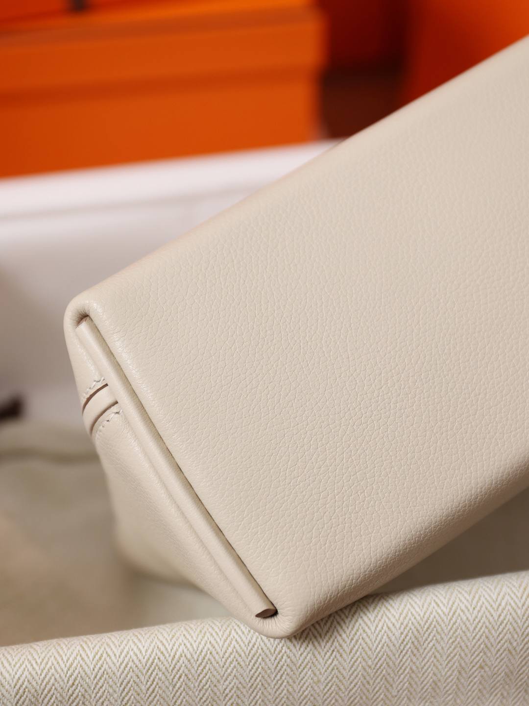 Shebag hand made Hermes 2424 bag in white leather review(Feb 2026 updated)-Best Quality designer Bag Review, and online shopping, designer bag ru Shebag hand made Hermes 2424 bag in white leather review(Feb 2026 updated)-Best Quality designer Bag Review, and online shopping, designer bag ru