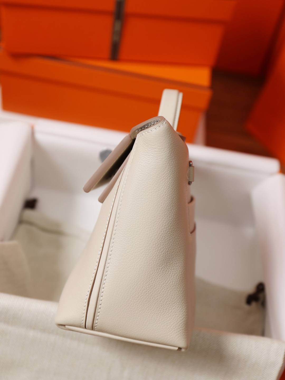 Shebag hand made Hermes 2424 bag in white leather review(Feb 2026 updated)-Best Quality designer Bag Review, and online shopping, designer bag ru Shebag hand made Hermes 2424 bag in white leather review(Feb 2026 updated)-Best Quality designer Bag Review, and online shopping, designer bag ru