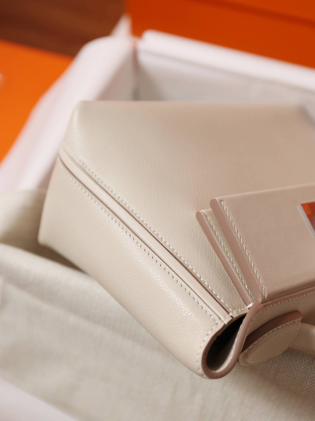 Shebag hand made Hermes 2424 bag in white leather review(Feb 2026 updated)-Best Quality designer Bag Review, and online shopping, designer bag ru Shebag hand made Hermes 2424 bag in white leather review(Feb 2026 updated)-Best Quality designer Bag Review, and online shopping, designer bag ru