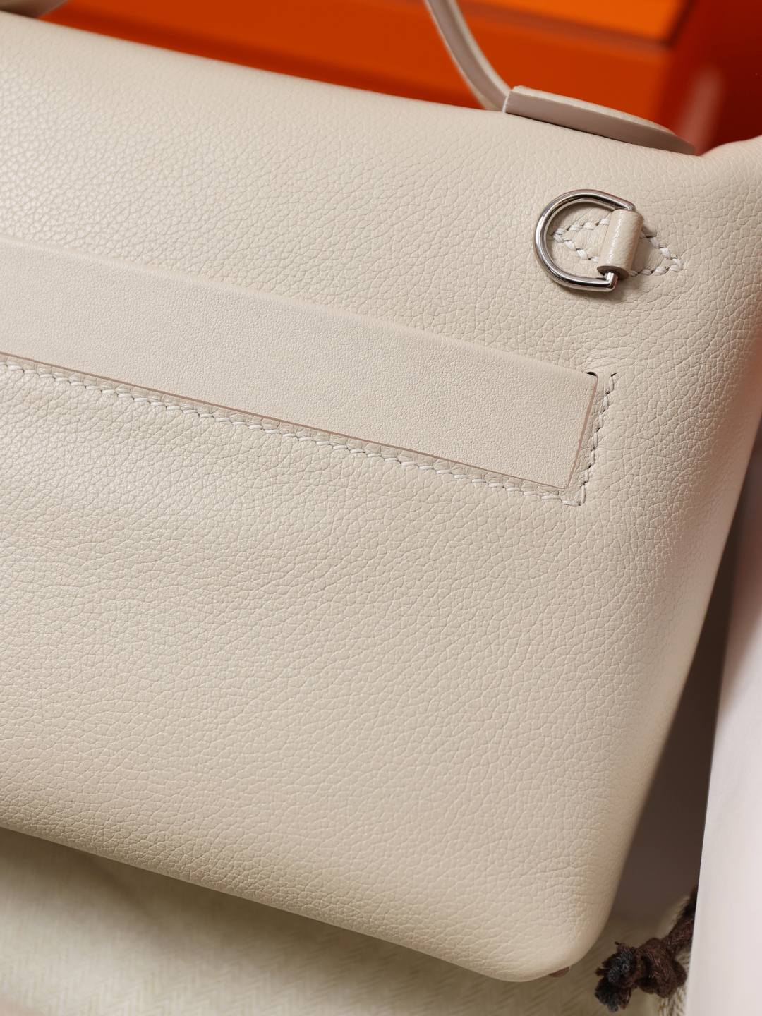 Shebag hand made Hermes 2424 bag in white leather review(Feb 2026 updated)-Best Quality designer Bag Review, and online shopping, designer bag ru Shebag hand made Hermes 2424 bag in white leather review(Feb 2026 updated)-Best Quality designer Bag Review, and online shopping, designer bag ru