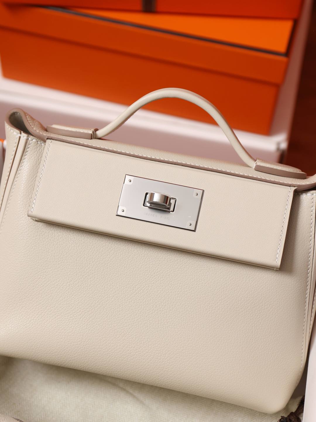 Shebag hand made Hermes 2424 bag in white leather review(Feb 2026 updated)-Best Quality designer Bag Review, and online shopping, designer bag ru Shebag hand made Hermes 2424 bag in white leather review(Feb 2026 updated)-Best Quality designer Bag Review, and online shopping, designer bag ru