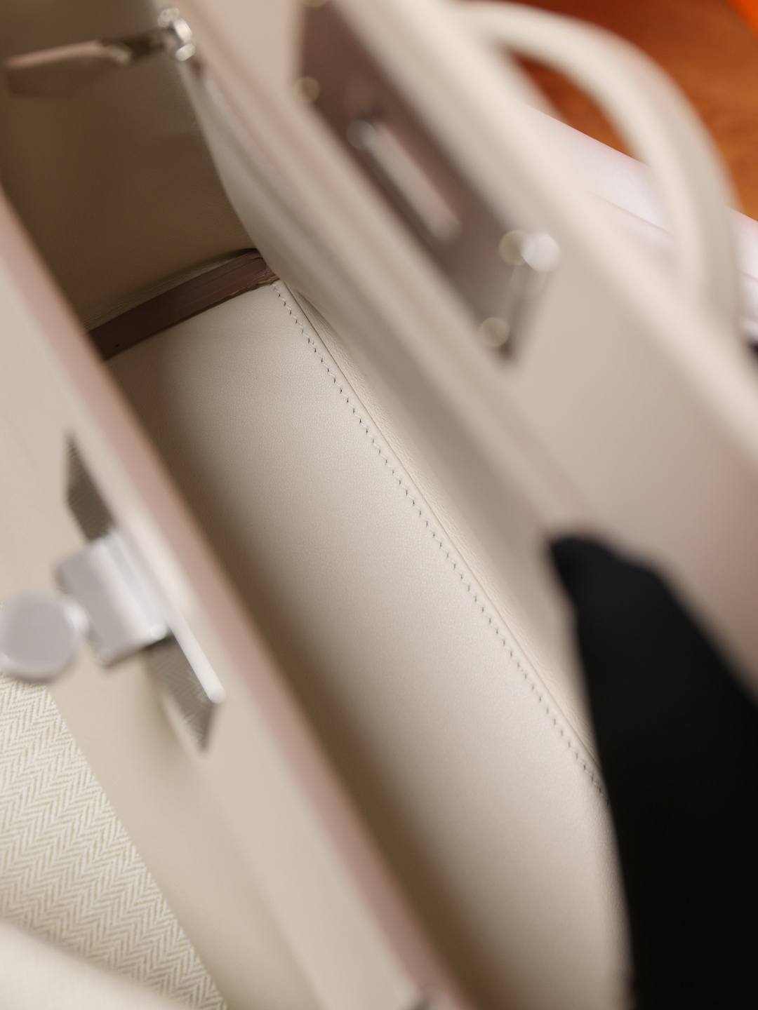 Shebag hand made Hermes 2424 bag in white leather review(Feb 2026 updated)-Best Quality designer Bag Review, and online shopping, designer bag ru Shebag hand made Hermes 2424 bag in white leather review(Feb 2026 updated)-Best Quality designer Bag Review, and online shopping, designer bag ru