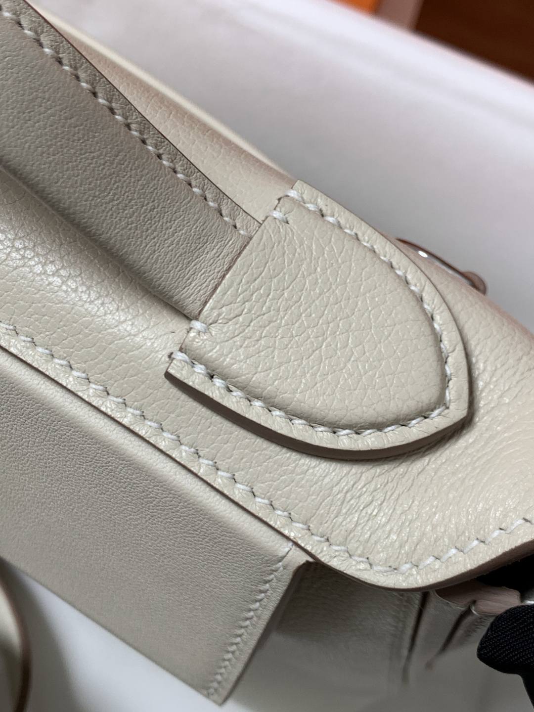 Shebag hand made Hermes 2424 bag in white leather review(Feb 2026 updated)-Best Quality designer Bag Review, and online shopping, designer bag ru Shebag hand made Hermes 2424 bag in white leather review(Feb 2026 updated)-Best Quality designer Bag Review, and online shopping, designer bag ru