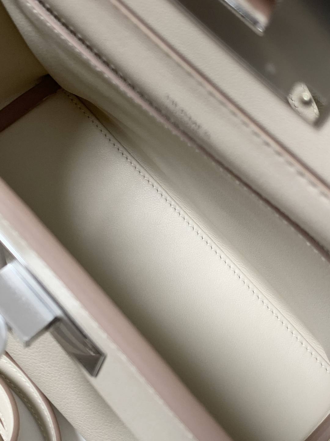 Shebag hand made Hermes 2424 bag in white leather review(Feb 2026 updated)-Best Quality designer Bag Review, and online shopping, designer bag ru Shebag hand made Hermes 2424 bag in white leather review(Feb 2026 updated)-Best Quality designer Bag Review, and online shopping, designer bag ru