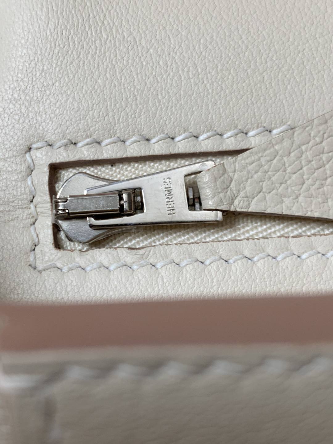 Shebag hand made Hermes 2424 bag in white leather review(Feb 2026 updated)-Best Quality designer Bag Review, and online shopping, designer bag ru Shebag hand made Hermes 2424 bag in white leather review(Feb 2026 updated)-Best Quality designer Bag Review, and online shopping, designer bag ru