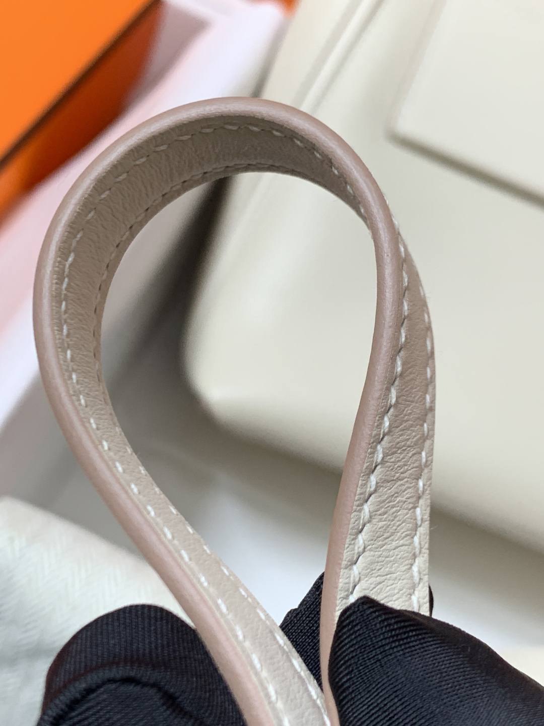 Shebag hand made Hermes 2424 bag in white leather review(Feb 2026 updated)-Best Quality designer Bag Review, and online shopping, designer bag ru Shebag hand made Hermes 2424 bag in white leather review(Feb 2026 updated)-Best Quality designer Bag Review, and online shopping, designer bag ru