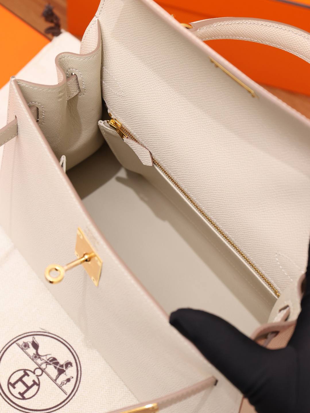 Shebag top replica handmade Hermes Kelly 28 in white epsom out stitching bag review(Feb 2026 updated)-Best Quality designer Bag Review, and online shopping, designer bag ru Shebag top replica handmade Hermes Kelly 28 in white epsom out stitching bag review(Feb 2026 updated)-Best Quality designer Bag Review, and online shopping, designer bag ru