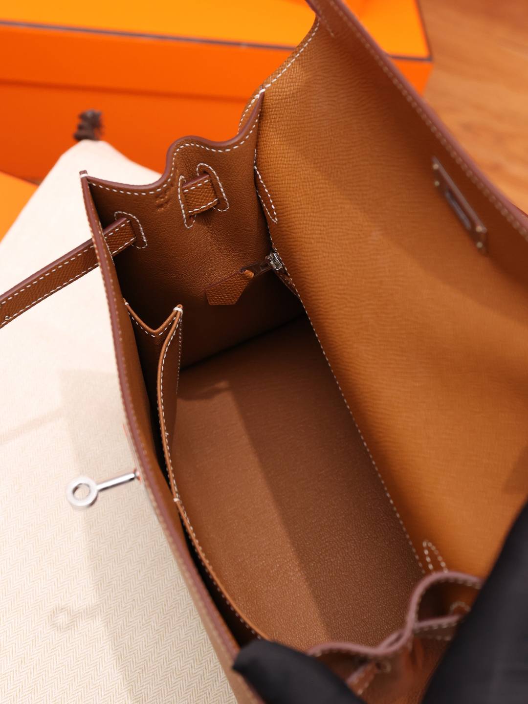 Shebag handmade Hermes Kelly 28 golden brown espom out stitching bag review(Feb 2026 udpated)-Best Quality designer Bag Review, and online shopping, designer bag ru Shebag handmade Hermes Kelly 28 golden brown espom out stitching bag review(Feb 2026 udpated)-Best Quality designer Bag Review, and online shopping, designer bag ru