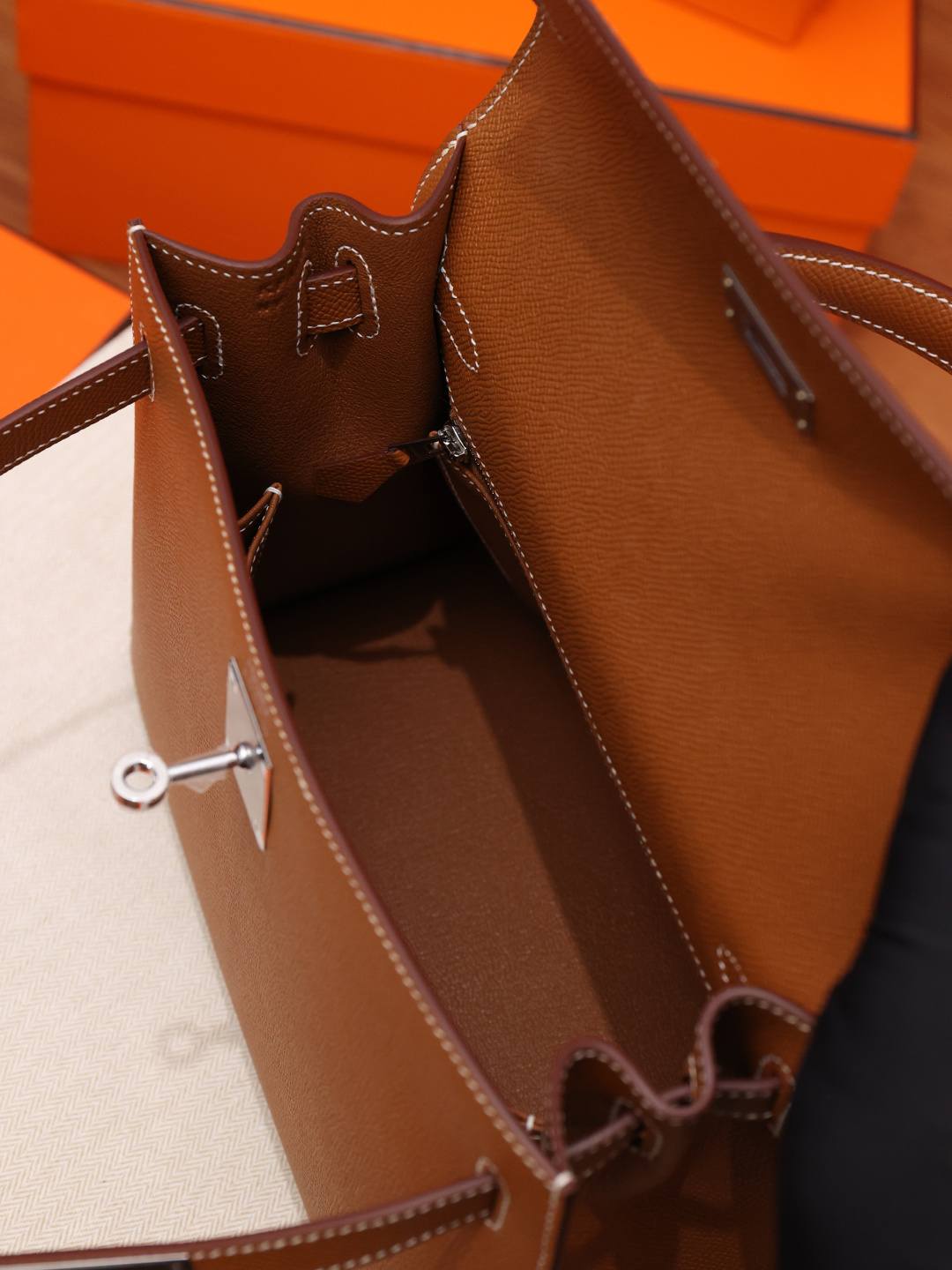 Shebag handmade Hermes Kelly 28 golden brown espom out stitching bag review(Feb 2026 udpated)-Best Quality designer Bag Review, and online shopping, designer bag ru Shebag handmade Hermes Kelly 28 golden brown espom out stitching bag review(Feb 2026 udpated)-Best Quality designer Bag Review, and online shopping, designer bag ru