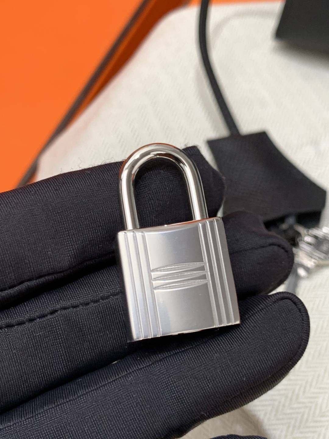 Shebag handmade Hermes Kelly 28 bag out stitching black Epsom leather bag review(Feb 2026 updated)-Best Quality designer Bag Review, and online shopping, designer bag ru