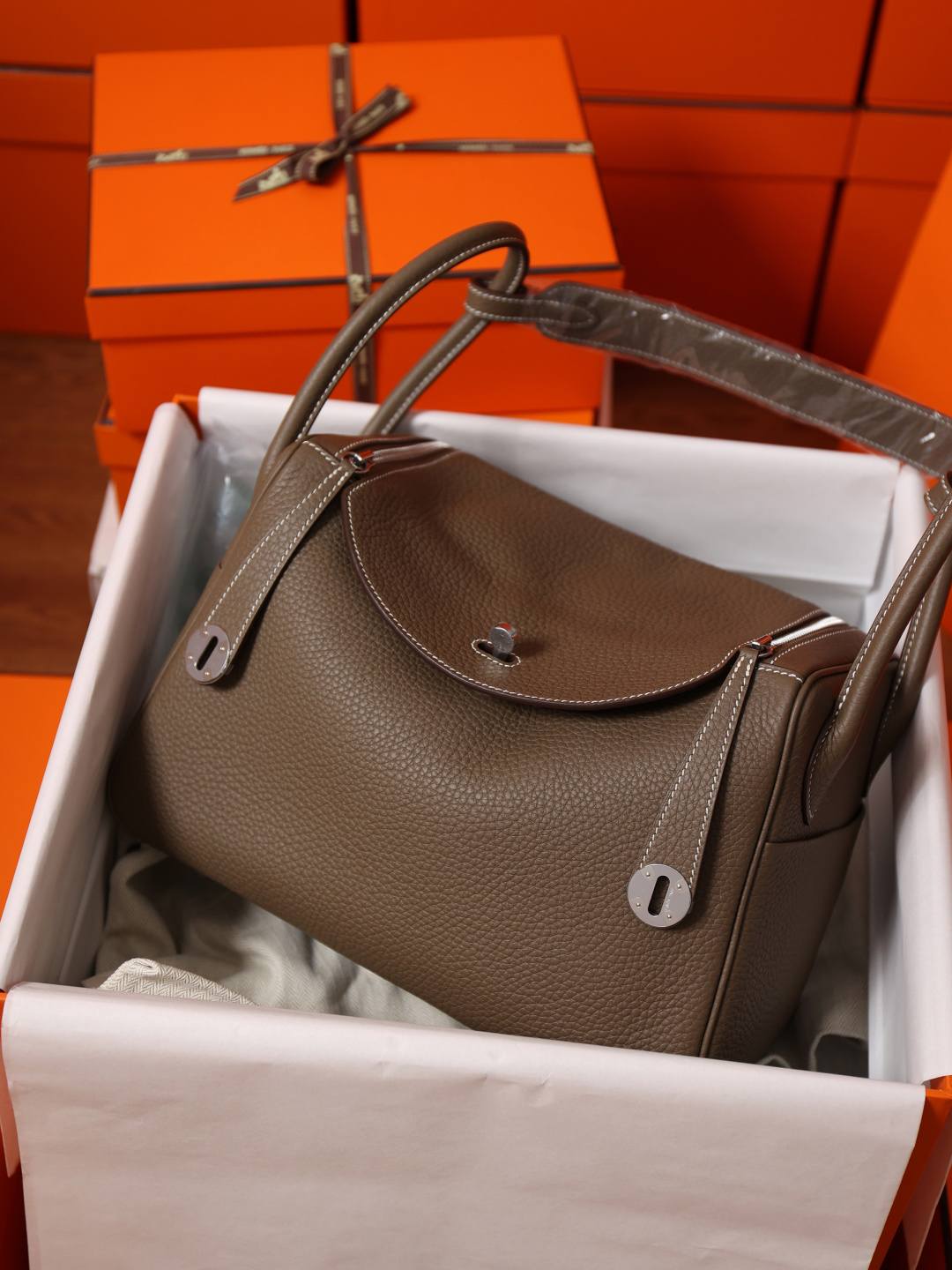 Shebag handmade Hermes Lindy 26 bag in togo elephante grey bag review(Feb 2026 updated)-Best Quality designer Bag Review, and online shopping, designer bag ru