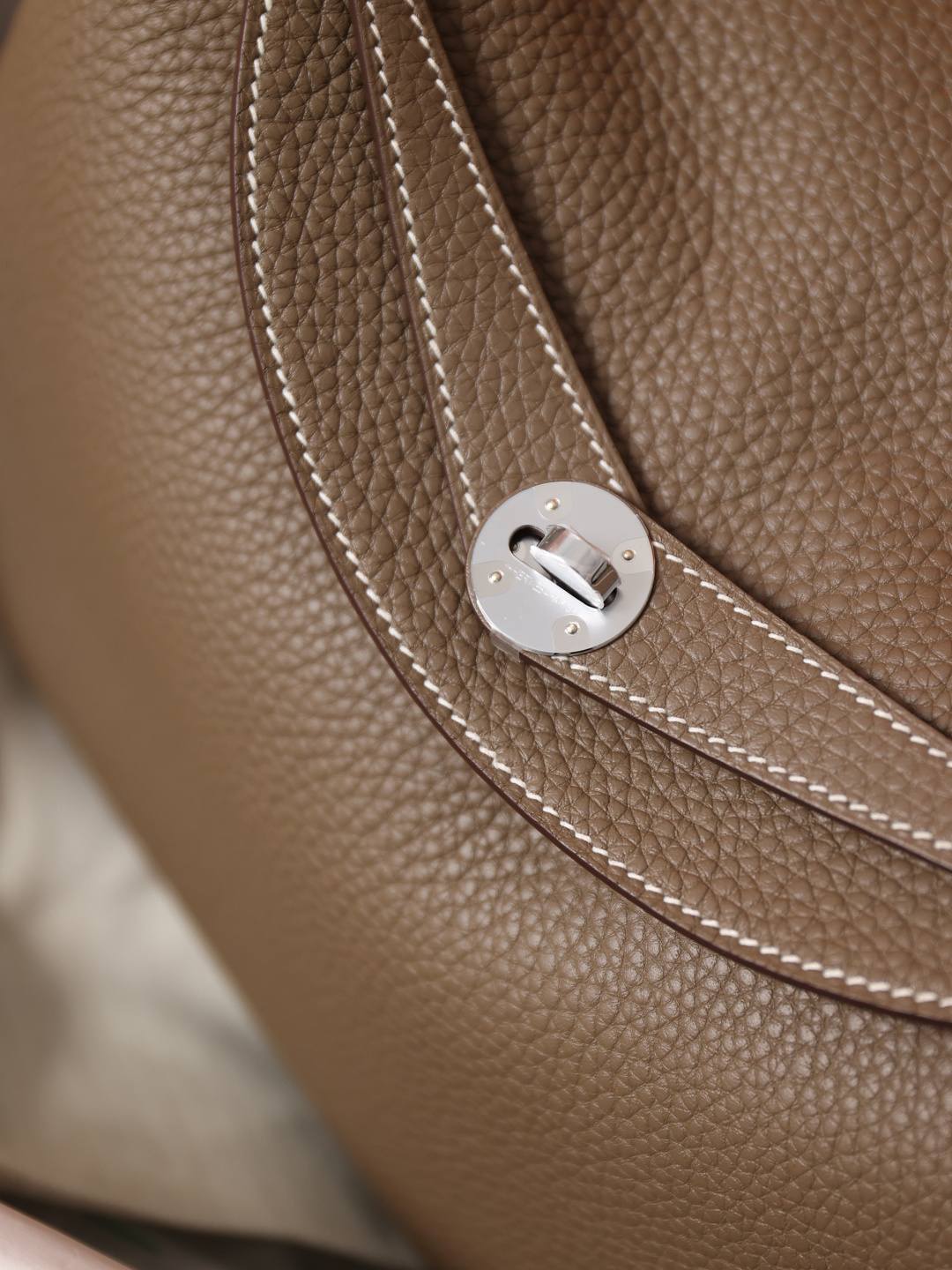 Shebag handmade Hermes Lindy 26 bag in togo elephante grey bag review(Feb 2026 updated)-Best Quality designer Bag Review, and online shopping, designer bag ru