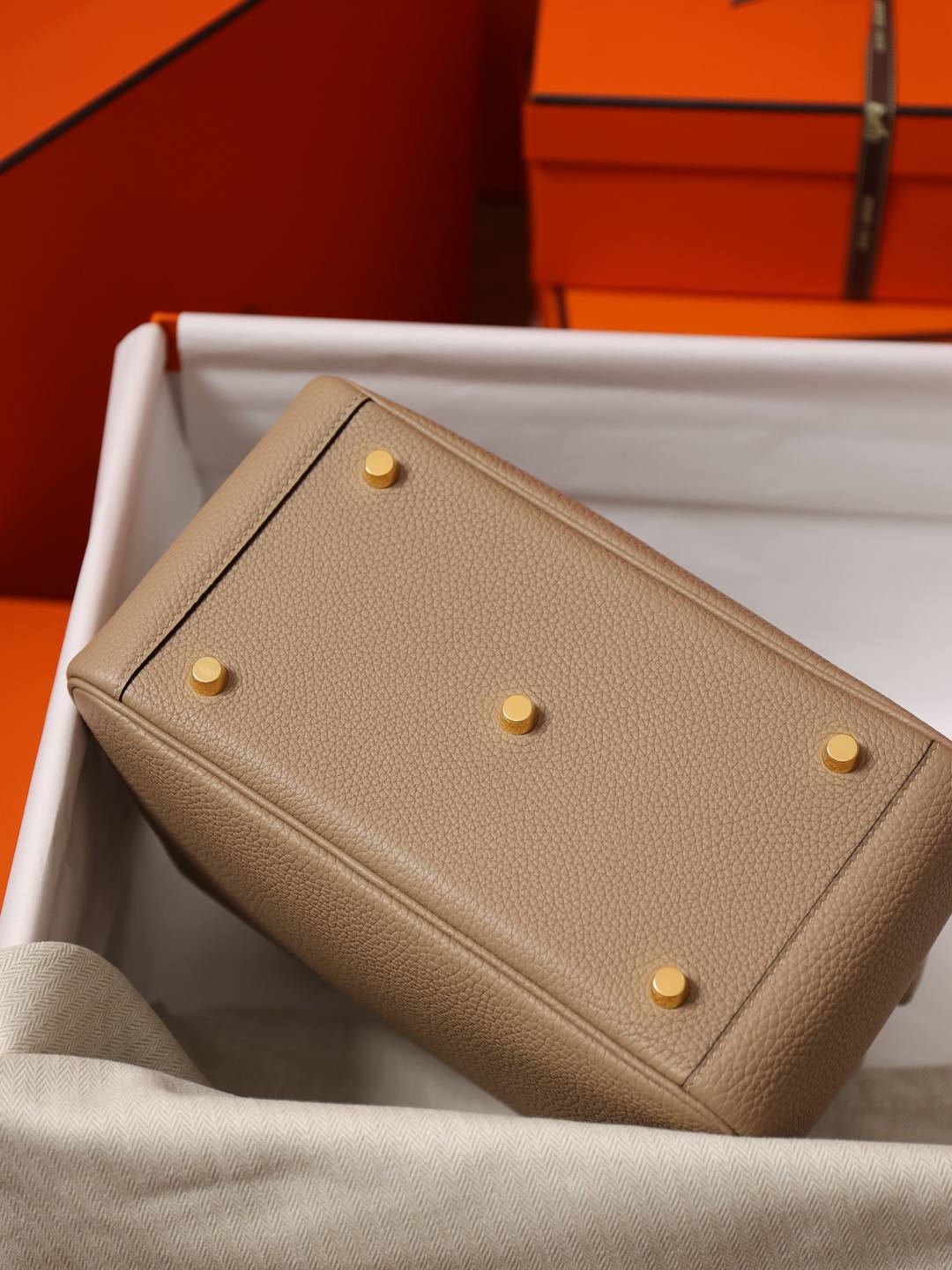 Shebag handmade Hermes Lindy 26 bag in beige togo leather bag review(Feb 2026 updated)-Best Quality designer Bag Review, and online shopping, designer bag ru