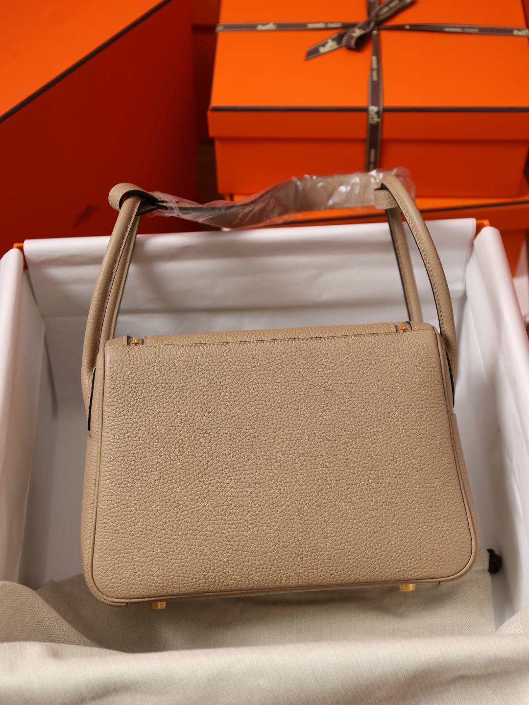 Shebag handmade Hermes Lindy 26 bag in beige togo leather bag review(Feb 2026 updated)-Best Quality designer Bag Review, and online shopping, designer bag ru