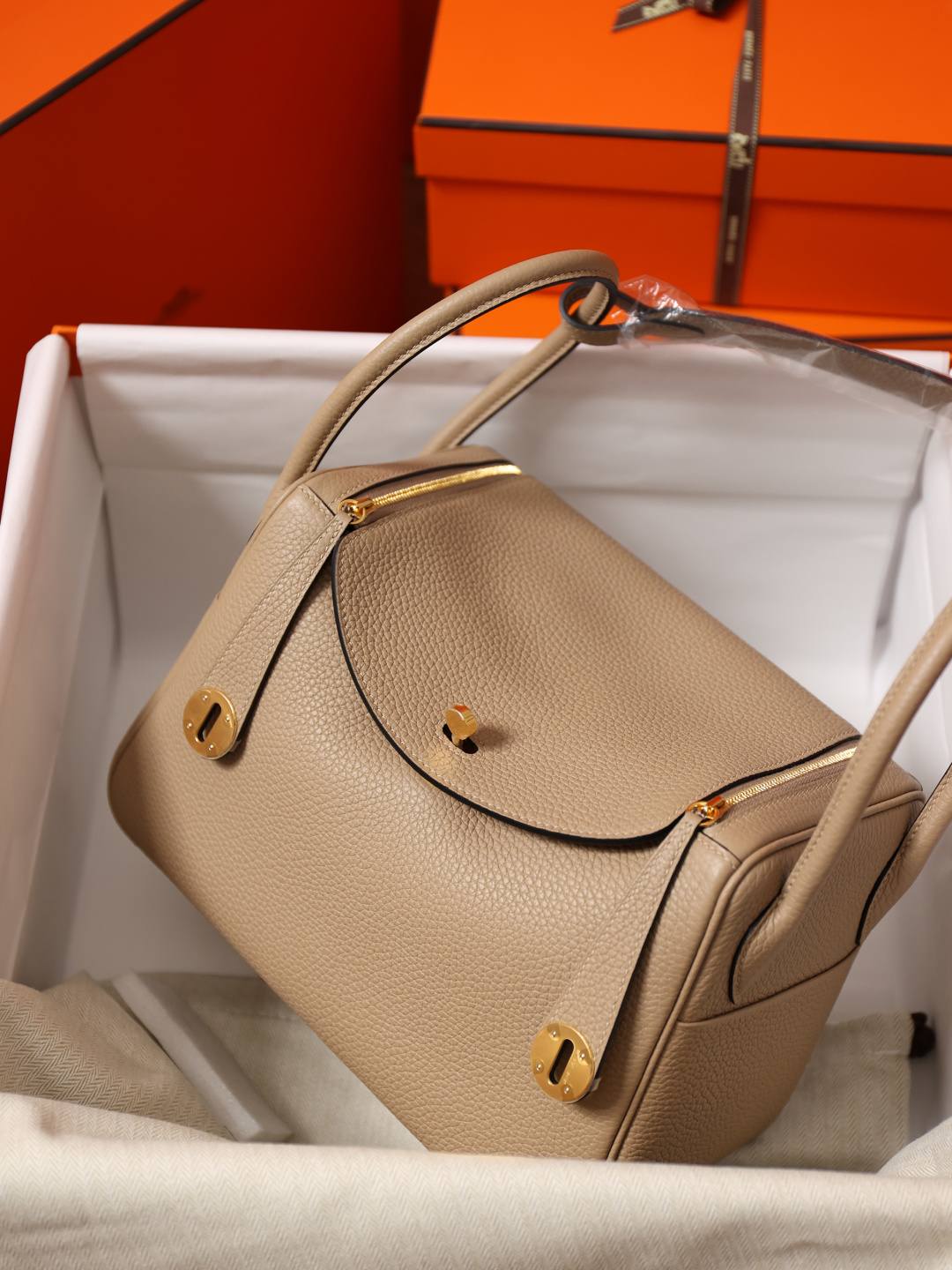 Shebag handmade Hermes Lindy 26 bag in beige togo leather bag review(Feb 2026 updated)-Best Quality designer Bag Review, and online shopping, designer bag ru