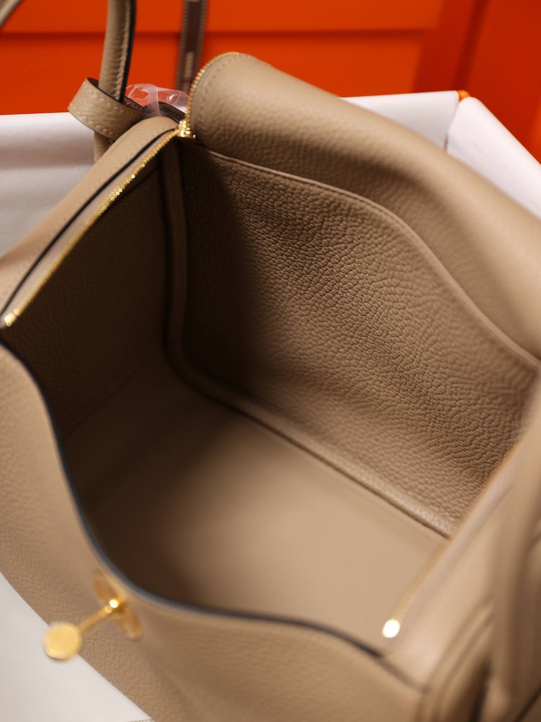 Shebag handmade Hermes Lindy 26 bag in beige togo leather bag review(Feb 2026 updated)-Best Quality designer Bag Review, and online shopping, designer bag ru