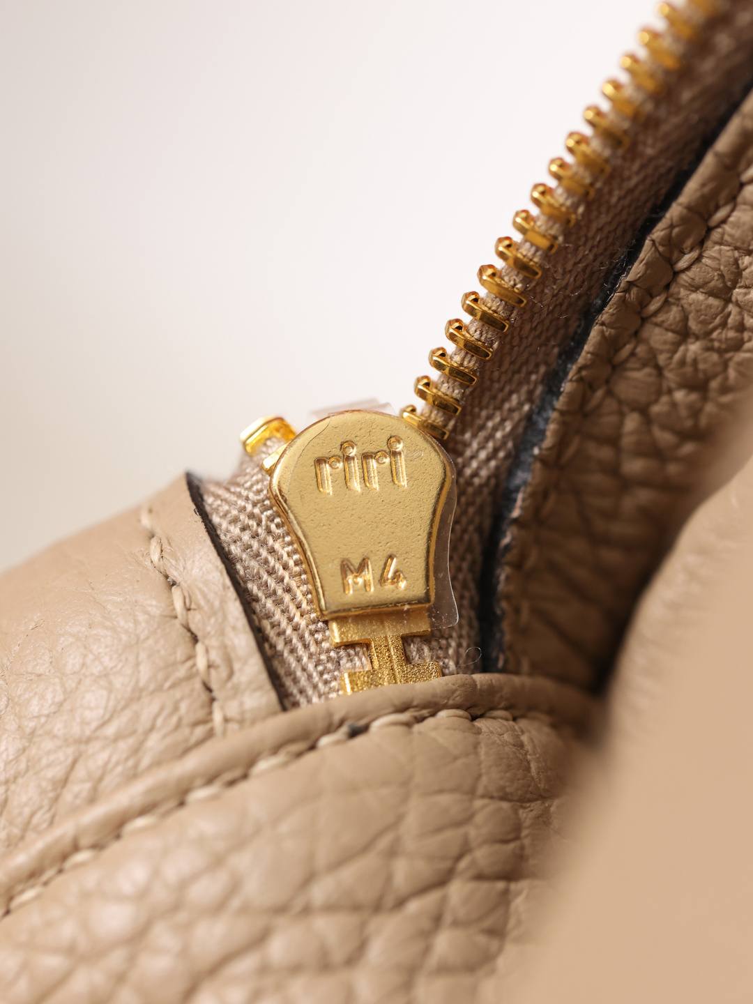 Shebag handmade Hermes Lindy 26 bag in beige togo leather bag review(Feb 2026 updated)-Best Quality designer Bag Review, and online shopping, designer bag ru
