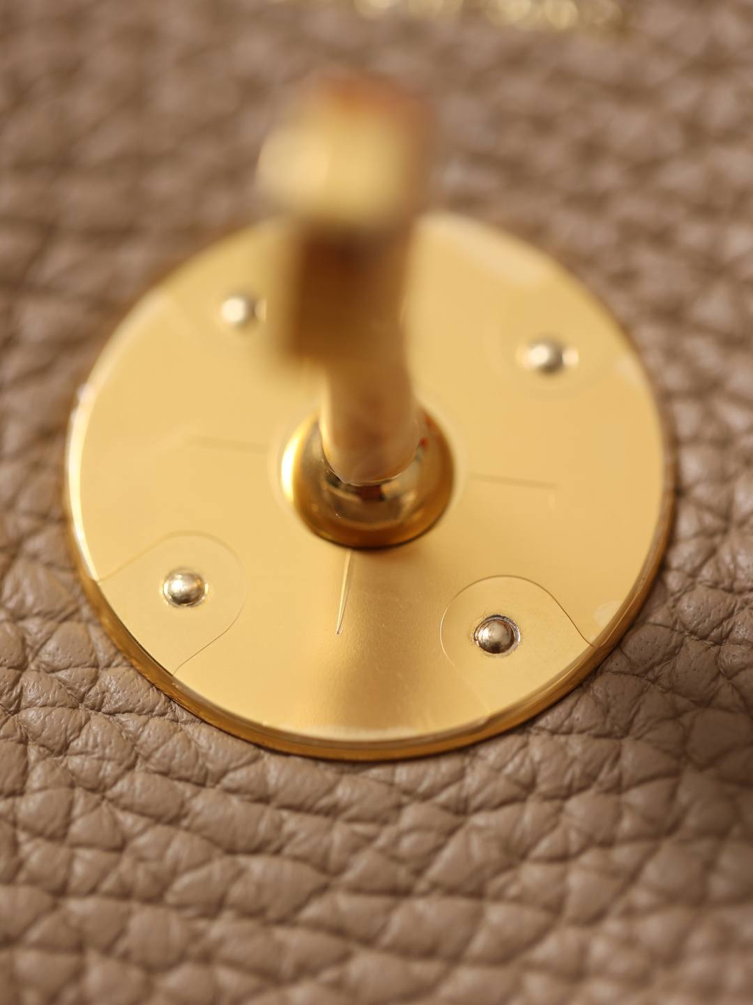 Shebag handmade Hermes Lindy 26 bag in beige togo leather bag review(Feb 2026 updated)-Best Quality designer Bag Review, and online shopping, designer bag ru
